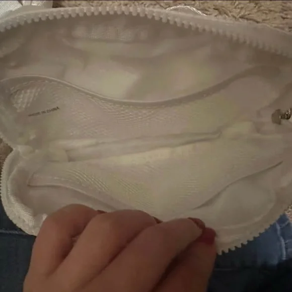 Belt bag - Picture 2 of 3